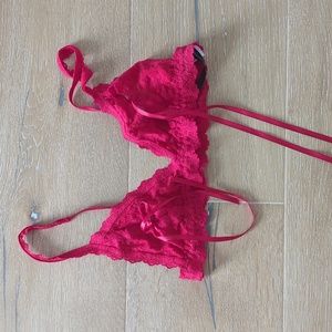 NWOT peek a boo bralette
